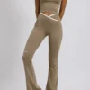 ChatGPT Image 16 jul 2026, 23_05_01 Leggins Flare Modern