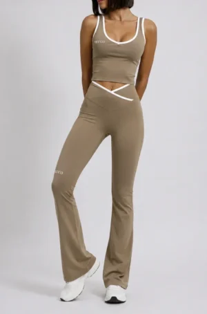 ChatGPT Image 16 jul 2026, 23_05_01 Leggins Flare Modern